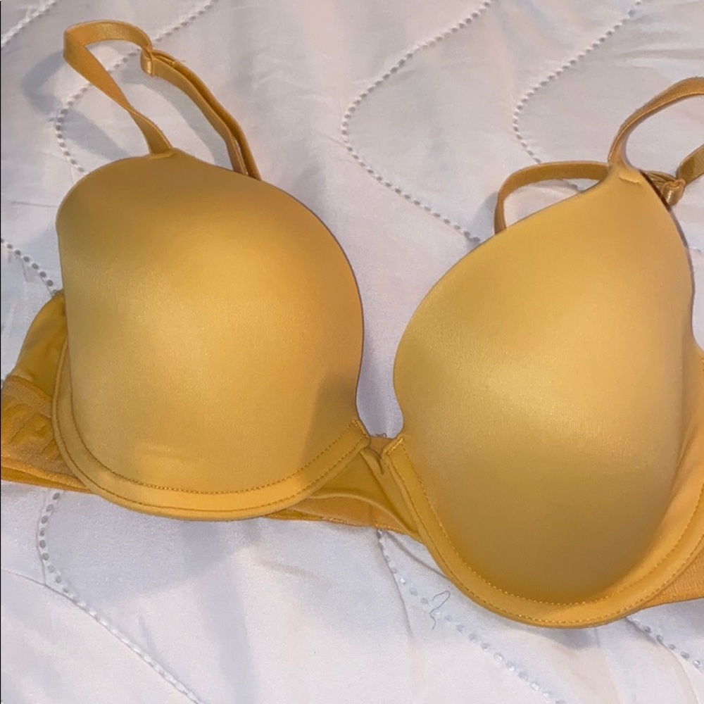PINK t shirt bra